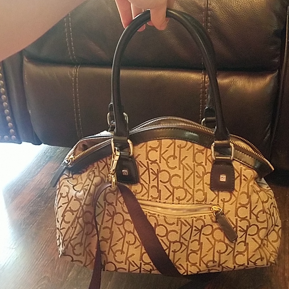 Handbag - Picture 2 of 5